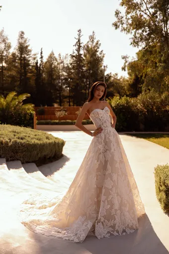 Demetrios Style: 1524 #1 frontface vertical thumbnail