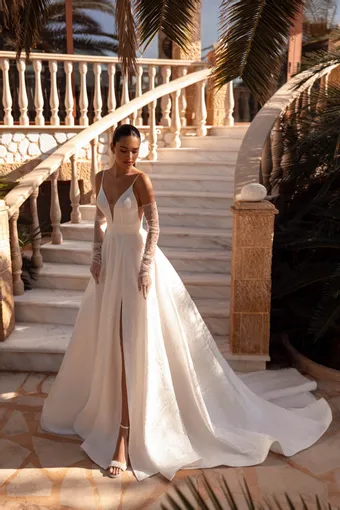 Demetrios Cosmobella Style: 8246 #0 default frontface vertical thumbnail