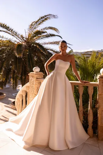 Demetrios Cosmobella Style: 8251 #0 default frontface vertical thumbnail