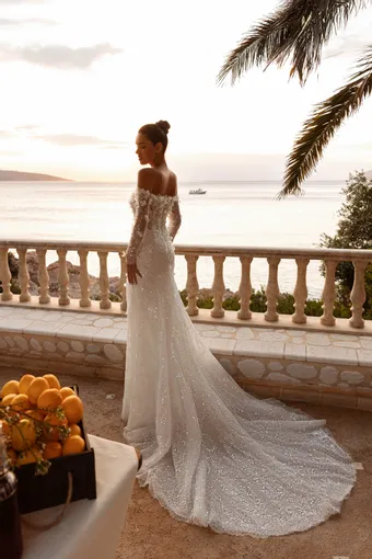 Demetrios Style #8263 #1 default backface vertical thumbnail