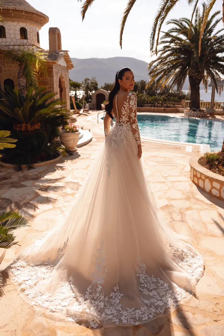 Demetrios 8270