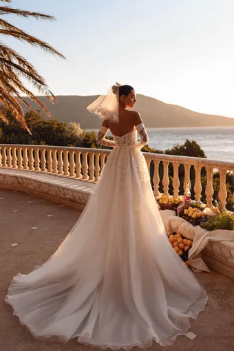 Demetrios Cosmobella Style: 8273 #1 default backface vertical thumbnail