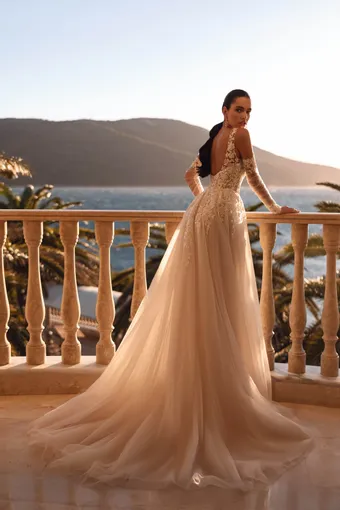 Demetrios Cosmobella Style: 8279 #1 default backface vertical thumbnail