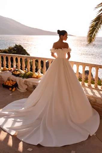 Demetrios Cosmobella Style: 8281 #1 default backface vertical thumbnail