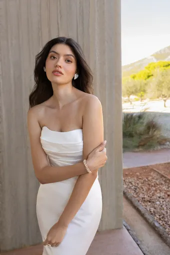 Demetrios Oreasposa Style #L1156 #3 frontface vertical cropped thumbnail