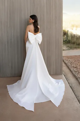 Demetrios Oreasposa Style #L1156 #1 backface vertical thumbnail