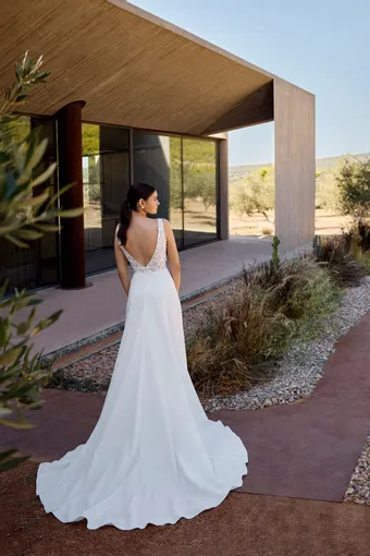 Demetrios Style #L1163 #1 default backface vertical thumbnail