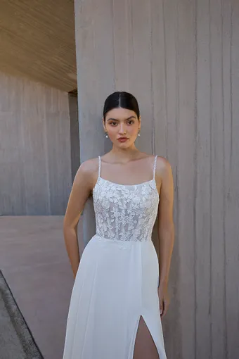 Demetrios Oreasposa L1164 #2 frontface vertical cropped thumbnail