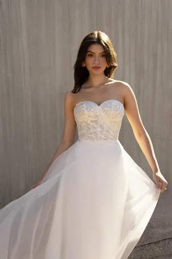 Demetrios Oreasposa Style #L1173 #2 frontface vertical cropped thumbnail