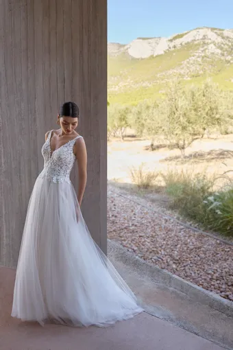 Demetrios Oreasposa Style #L1178 #1 frontface vertical thumbnail