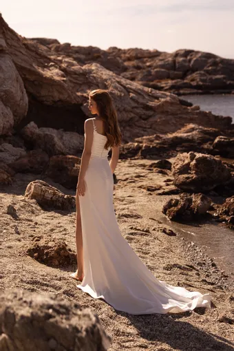 Demetrios Destination Romance Style #DR415 #1 default backface vertical thumbnail