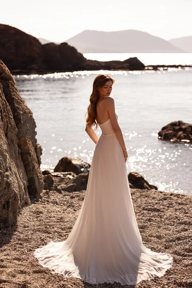 Demetrios DR426