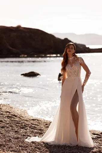 Demetrios Destination Romance Style #DR427 #0 default frontface vertical thumbnail