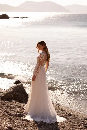 Demetrios Destination Romance Style #DR427 #1 default backface vertical thumbnail