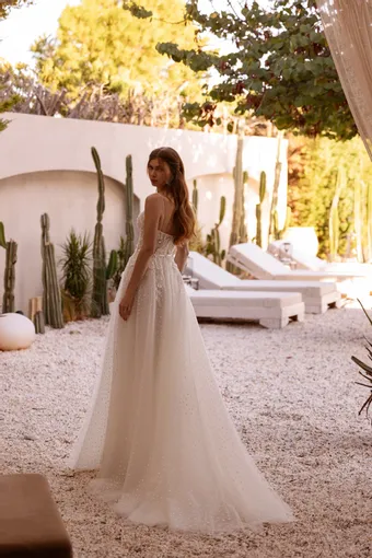 Demetrios Destination Romance Style #DR431 #1 default backface vertical thumbnail