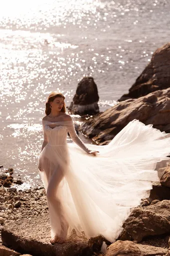 Demetrios Destination Romance Style #DR432 #0 default frontface vertical thumbnail