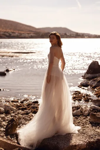 Demetrios Destination Romance Style #DR432 #1 default backface vertical thumbnail