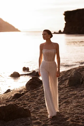 Demetrios Destination Romance Style #DR435 #0 default frontface vertical thumbnail