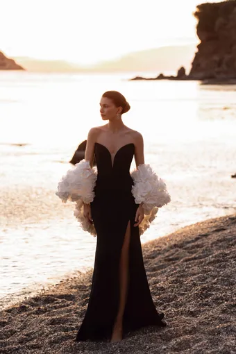 Demetrios Destination Romance Style #DR438 #0 default frontface vertical thumbnail