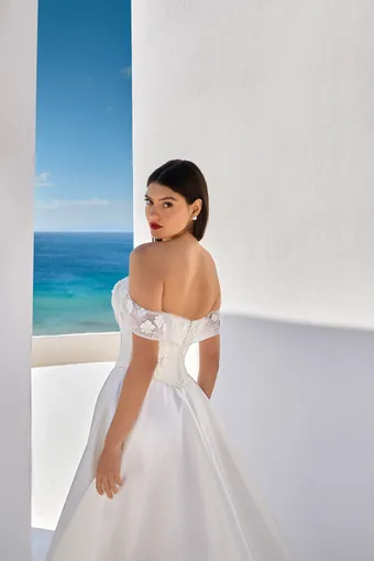 Demetrios By You T251 + SK38 #4 backface vertical cropped thumbnail