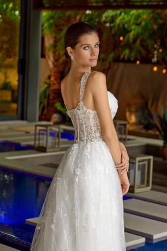 Juliet Style #2495AW #15 backface vertical cropped thumbnail