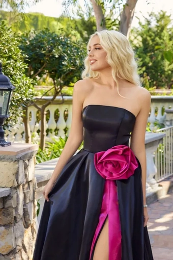 Juliet Dresses Style #2733H #5 frontface vertical cropped thumbnail