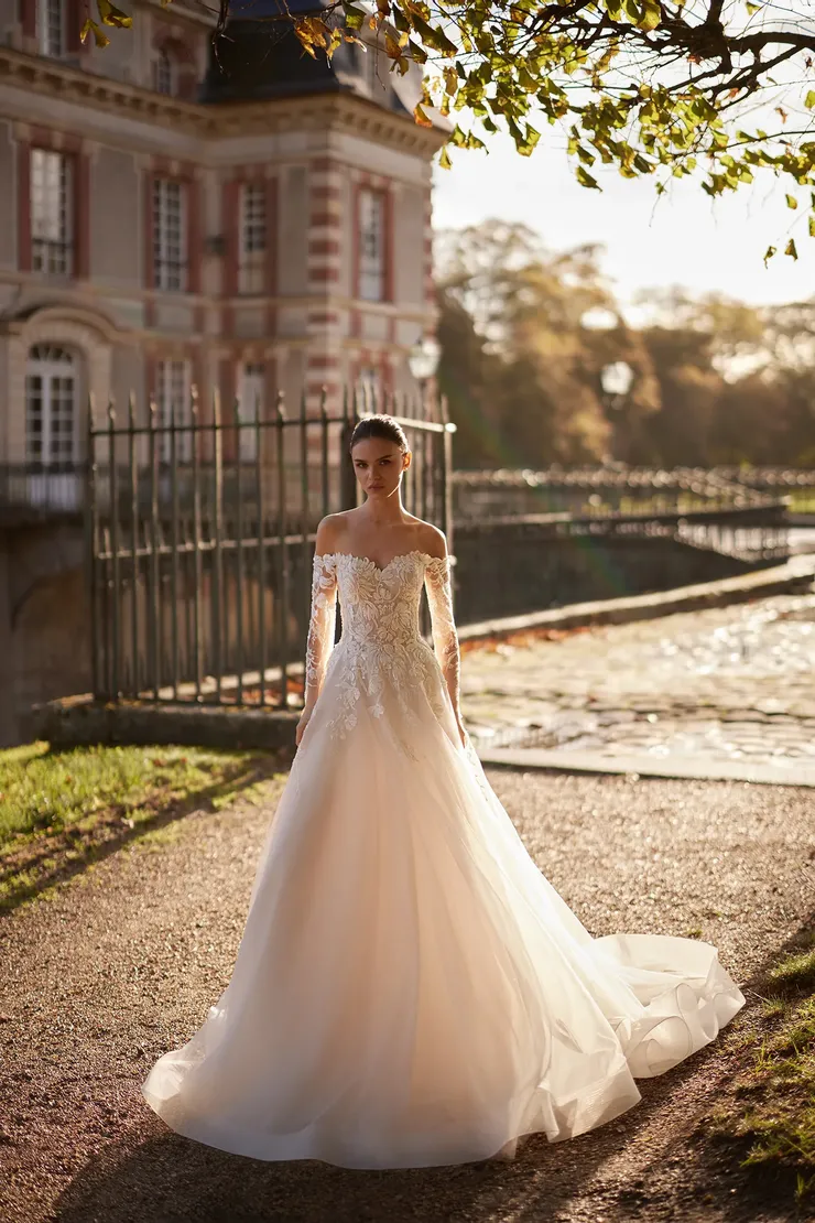 Aria Bride Meadow Default Thumbnail Image