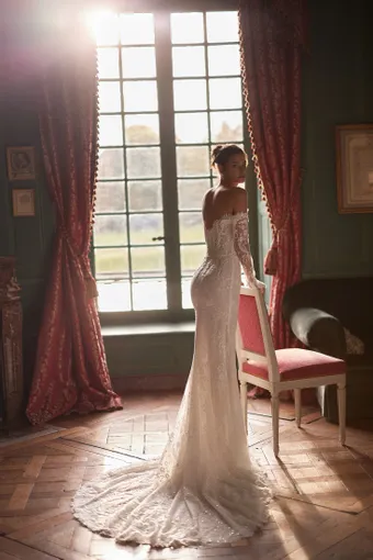 Aria Bride Style #551 #2 default backface vertical thumbnail