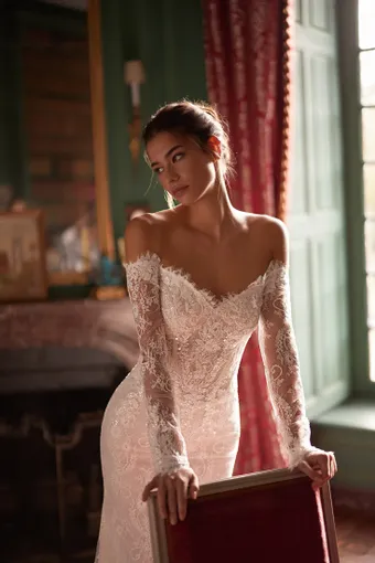 Aria Bride Style #551 #3 frontface vertical cropped thumbnail