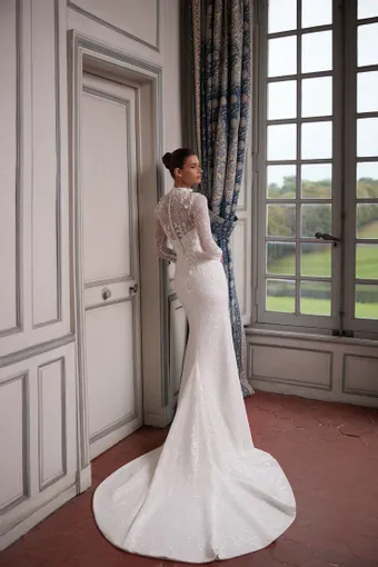 Aria Bride Style #552 #1 default backface vertical thumbnail