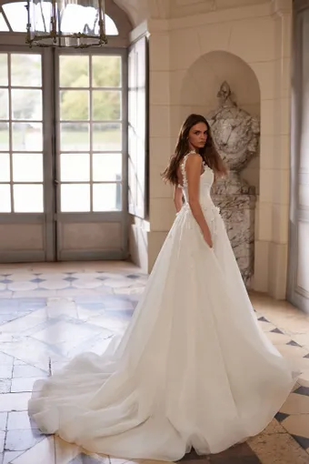 Aria Bride Style #554 #2 default backface vertical thumbnail