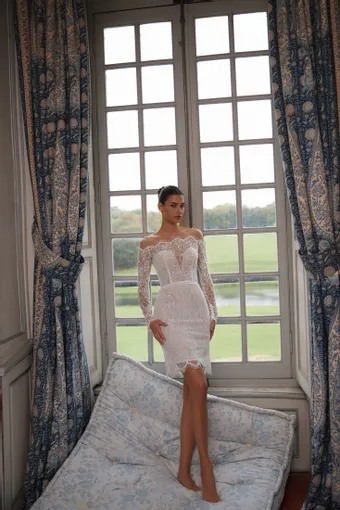 Aria Bride Style #556 #1 frontface vertical thumbnail