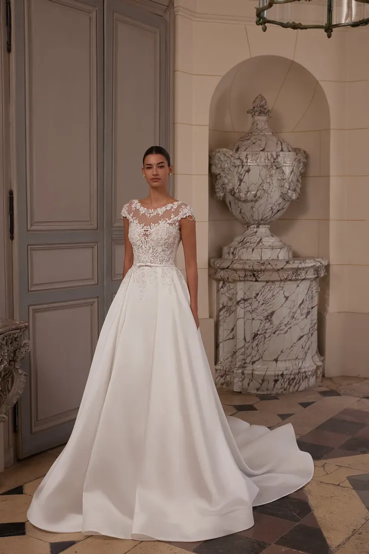 Aria Bride Style #558 Default Thumbnail Image