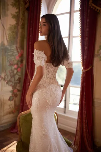 Aria Bride Style #559 #7 backface vertical cropped thumbnail