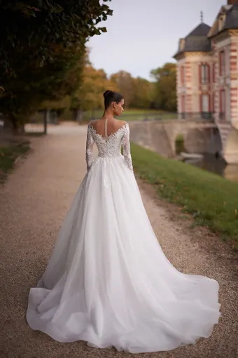 Aria Bride Style #560 #2 default backface vertical thumbnail