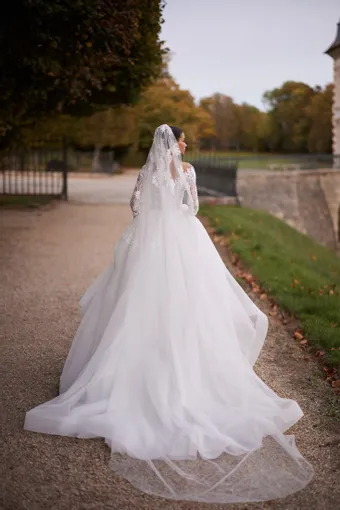 Aria Bride Style #560 #1 backface vertical thumbnail