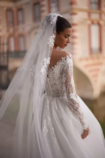 Aria Bride Style #560 #4 backface vertical cropped thumbnail