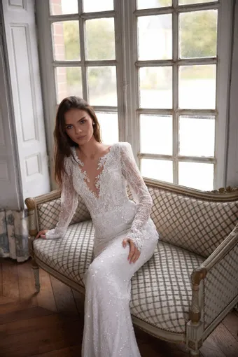 Aria Bride Style #561 #4 frontface vertical cropped thumbnail