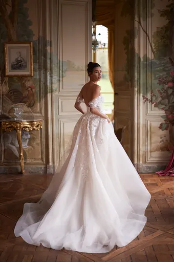 Aria Bride Style #562 #3 default backface vertical thumbnail