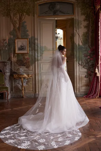 Aria Bride Style #562 #2 backface vertical thumbnail