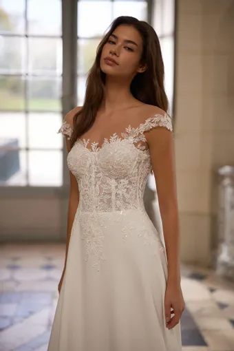 Aria Bride Brunella #2 frontface vertical cropped thumbnail