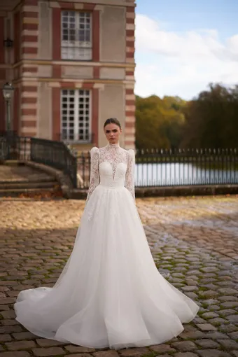 Aria Bride Style #565 #0 default frontface vertical thumbnail