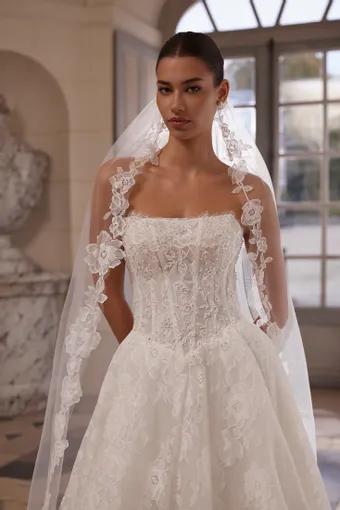 Aria Bride Hilda #4 frontface vertical cropped thumbnail