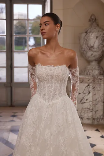 Aria Bride Hilda #3 frontface vertical cropped thumbnail