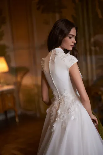 Aria Bride Style #570 #3 backface vertical cropped thumbnail