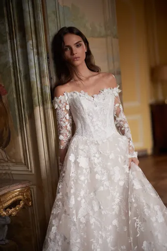 Annabella Collection #4 frontface vertical cropped thumbnail