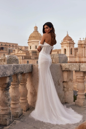 Mariel Ida Torez #2 default backface vertical thumbnail