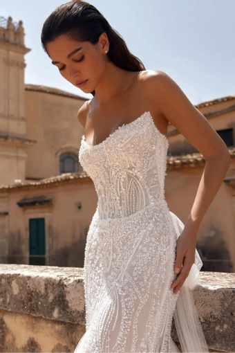 Velmira Ida Torez #2 frontface vertical cropped thumbnail