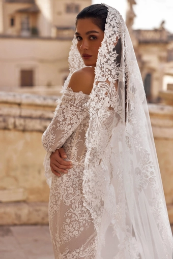 Orisa Ida Torez #3 backface vertical cropped thumbnail