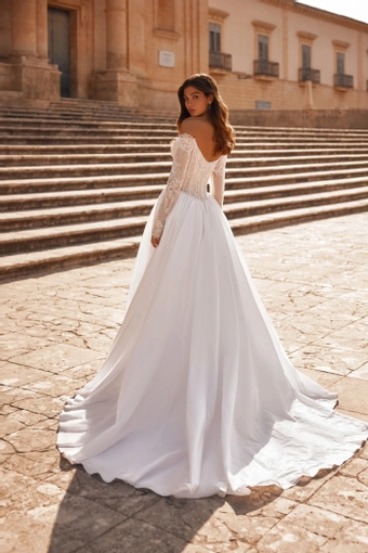 Ida Torez 01460 #1 default backface vertical thumbnail